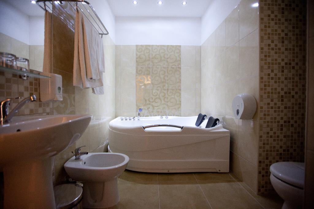Hotel Poarta Transilvaniei Bistriţa Extérieur photo