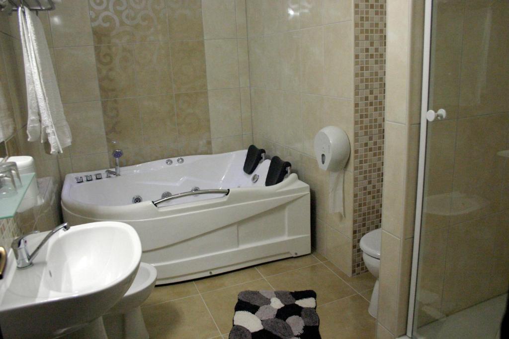 Hotel Poarta Transilvaniei Bistriţa Extérieur photo
