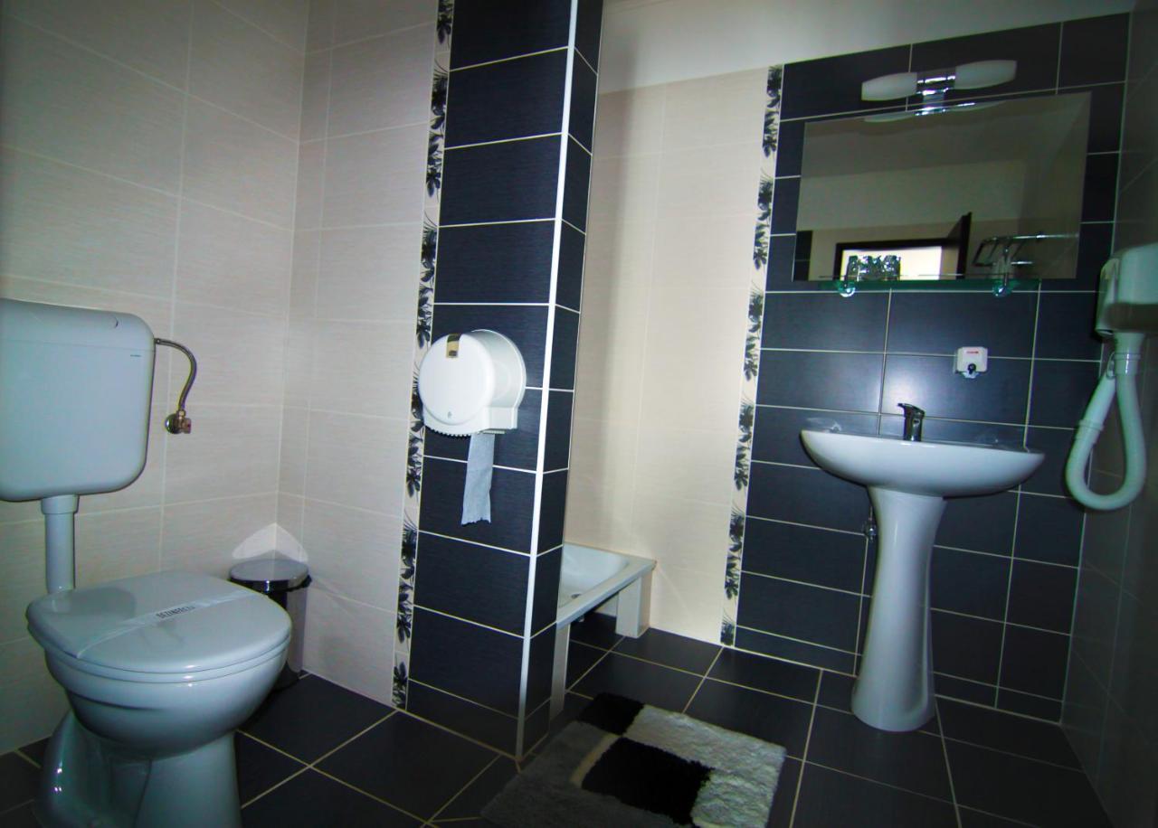 Hotel Poarta Transilvaniei Bistriţa Extérieur photo